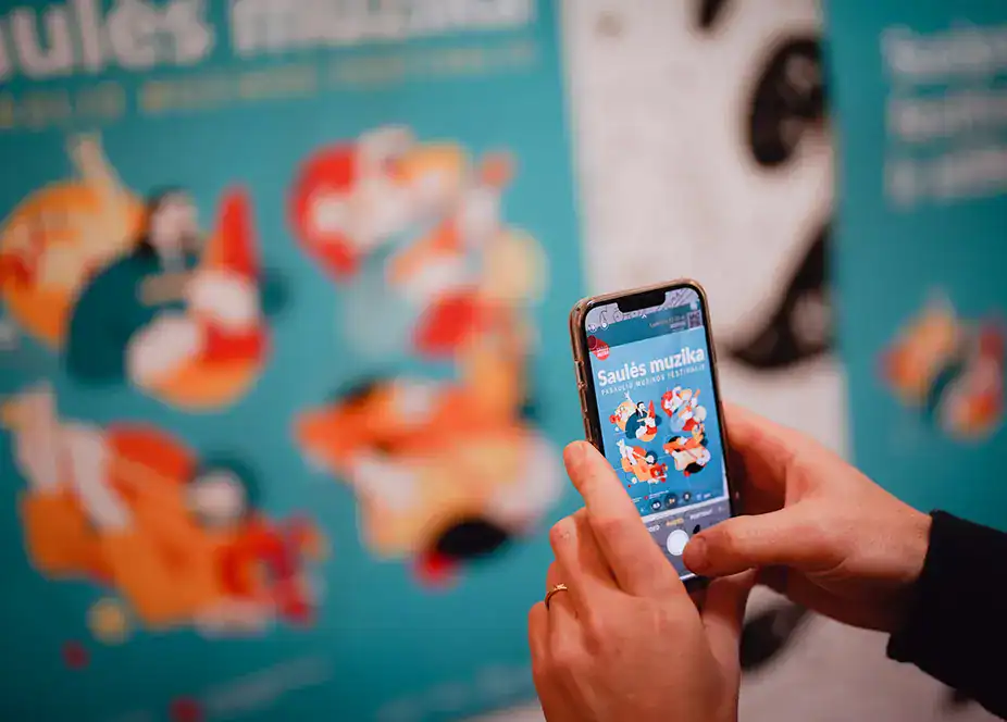 Photographing-Sun-Music-Fest22-poster-by-Seskaitis